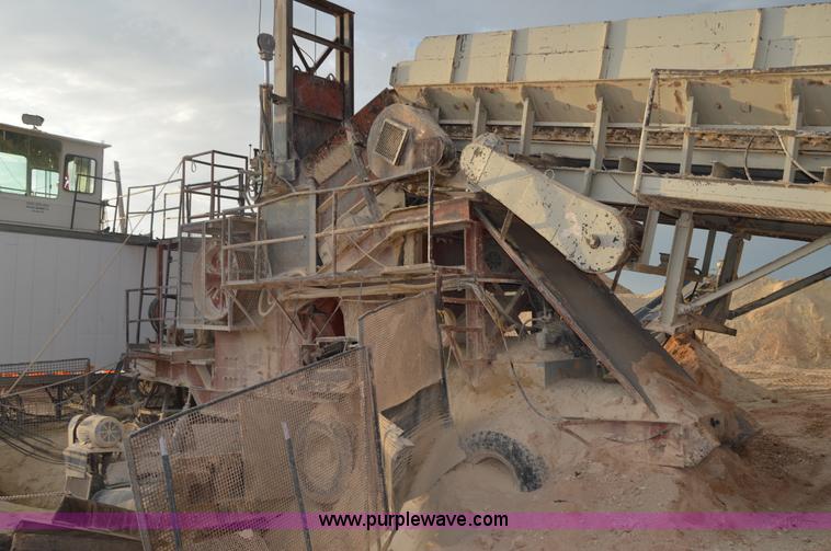 image for item H2978 1956 Pioneer 3042 jaw crusher