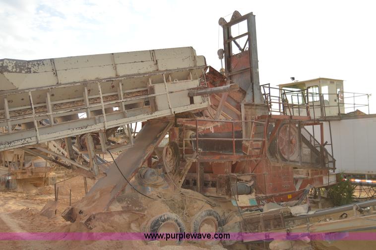 image for item H2978 1956 Pioneer 3042 jaw crusher
