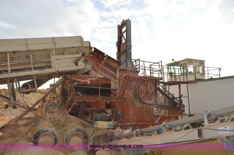 image for item H2978 1956 Pioneer 3042 jaw crusher