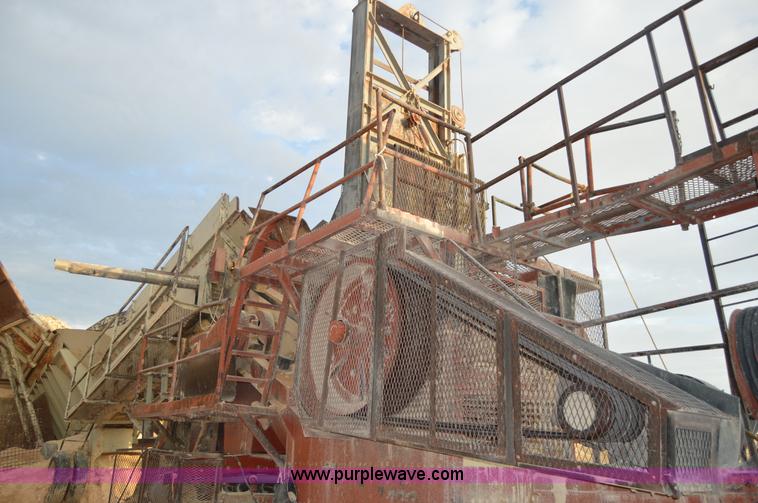 image for item H2978 1956 Pioneer 3042 jaw crusher