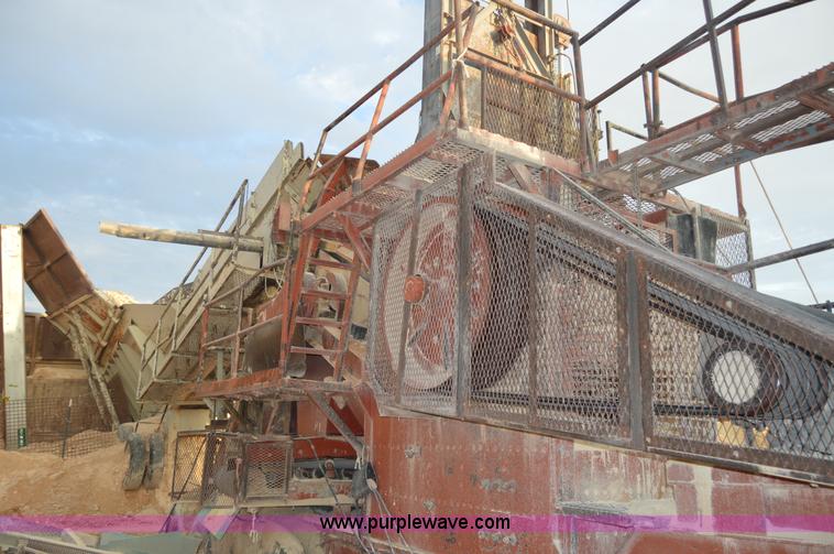 image for item H2978 1956 Pioneer 3042 jaw crusher