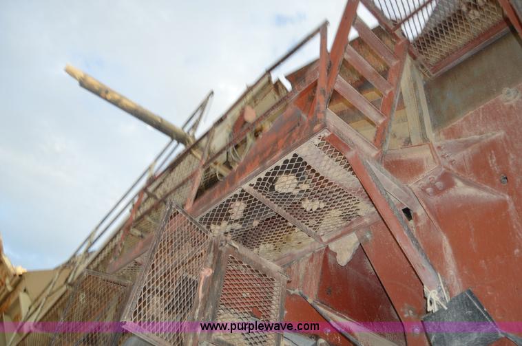 image for item H2978 1956 Pioneer 3042 jaw crusher