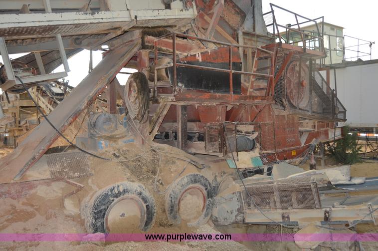 image for item H2978 1956 Pioneer 3042 jaw crusher