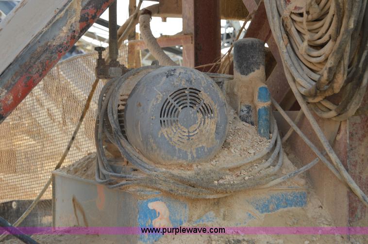 image for item H2978 1956 Pioneer 3042 jaw crusher