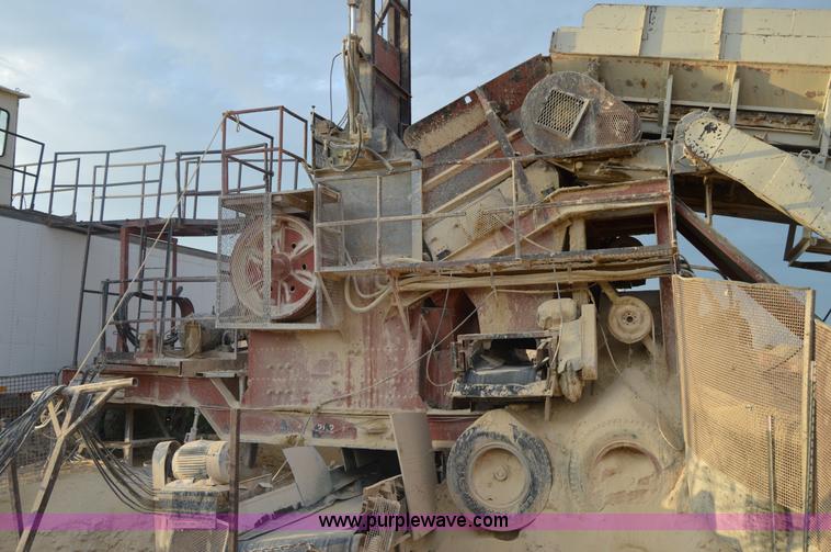 image for item H2978 1956 Pioneer 3042 jaw crusher