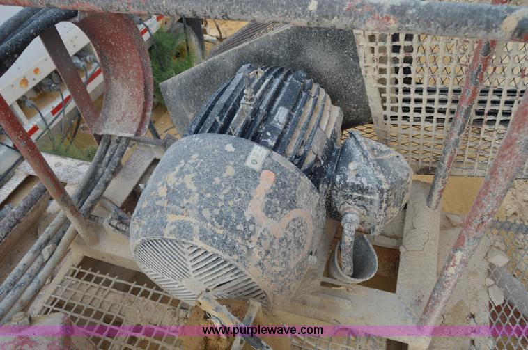 image for item H2978 1956 Pioneer 3042 jaw crusher