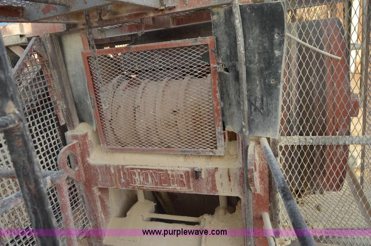 image for item H2978 1956 Pioneer 3042 jaw crusher