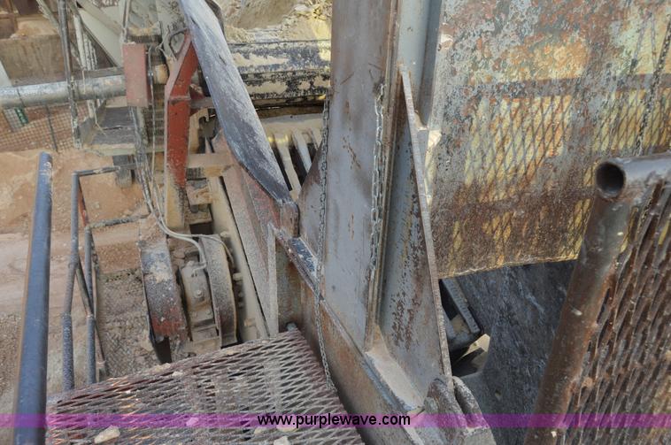 image for item H2978 1956 Pioneer 3042 jaw crusher