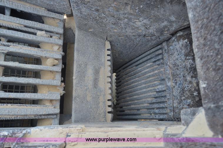 image for item H2978 1956 Pioneer 3042 jaw crusher