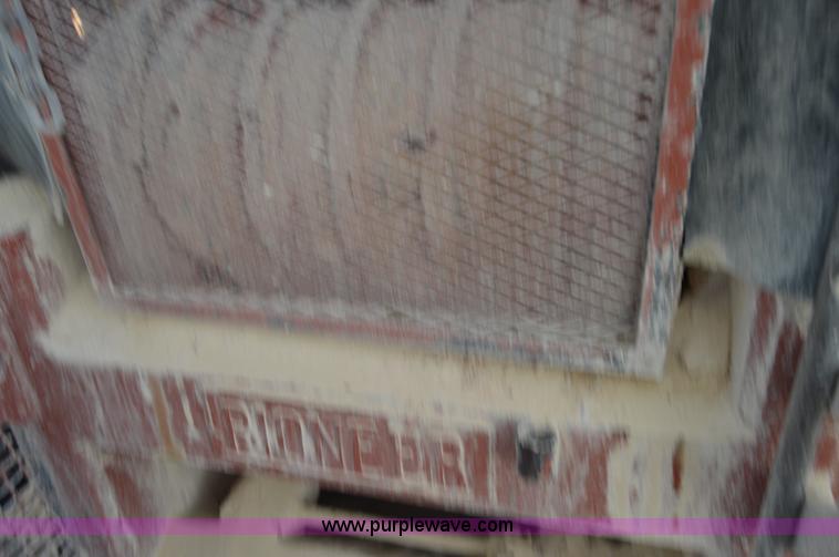 image for item H2978 1956 Pioneer 3042 jaw crusher