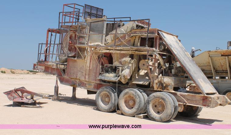 image for item H2978 1956 Pioneer 3042 jaw crusher