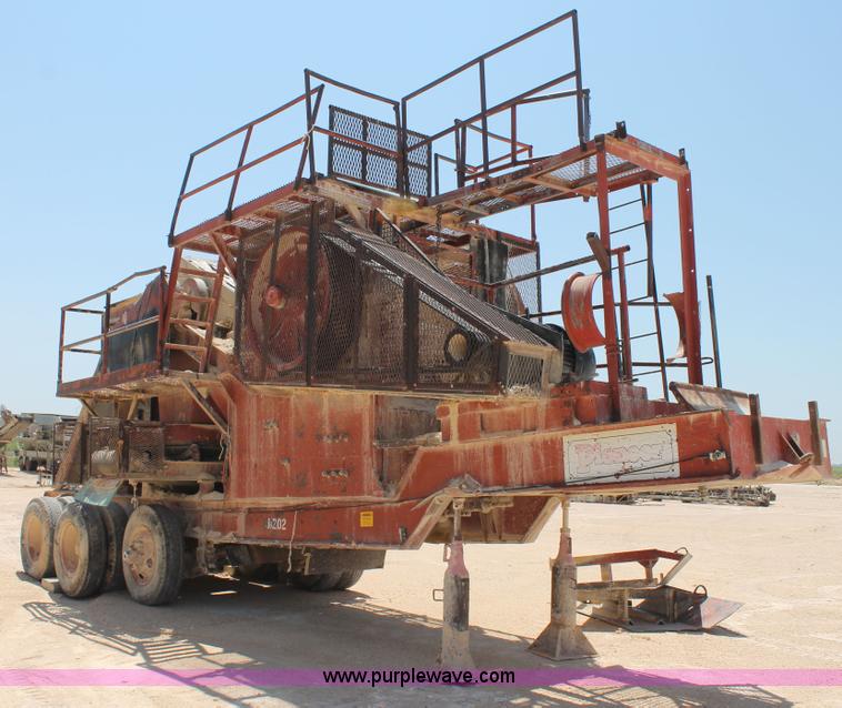image for item H2978 1956 Pioneer 3042 jaw crusher