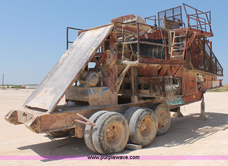 image for item H2978 1956 Pioneer 3042 jaw crusher