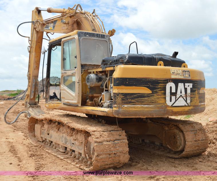 image for item H2980 2000 Caterpillar 318BL excavator