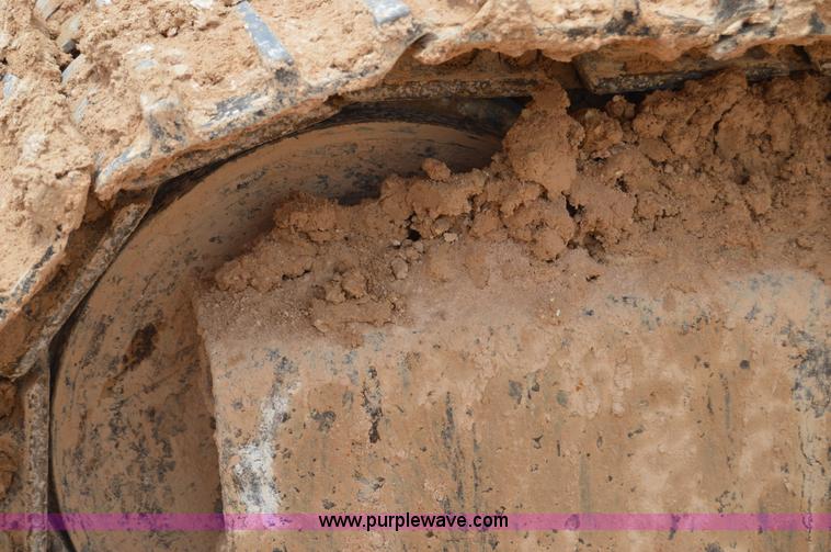 image for item H2980 2000 Caterpillar 318BL excavator