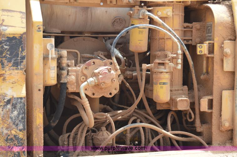 image for item H2980 2000 Caterpillar 318BL excavator