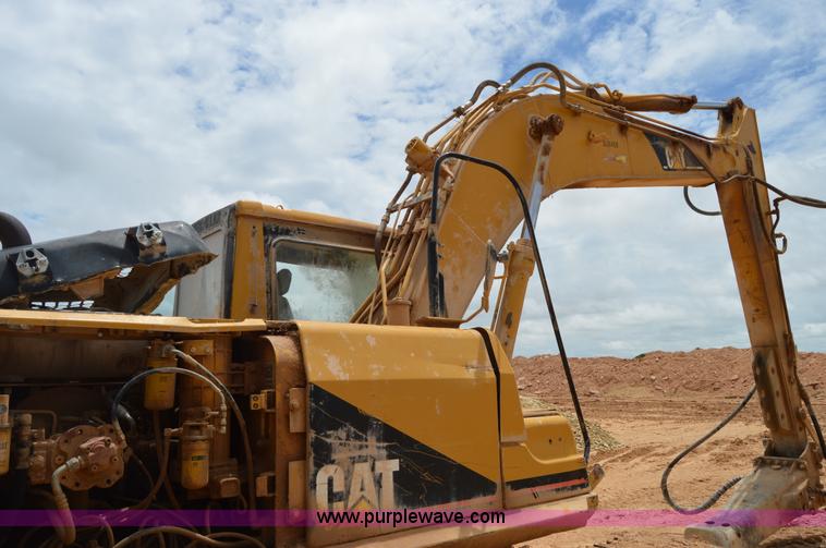 image for item H2980 2000 Caterpillar 318BL excavator