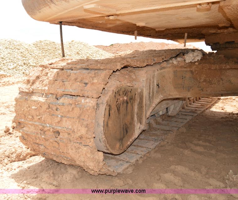 image for item H2980 2000 Caterpillar 318BL excavator