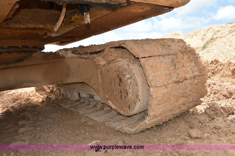 image for item H2980 2000 Caterpillar 318BL excavator