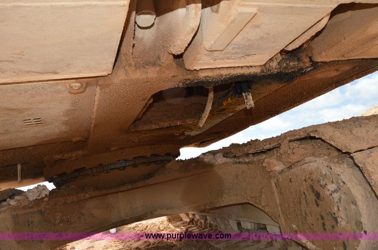 image for item H2980 2000 Caterpillar 318BL excavator