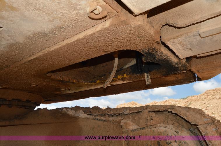 image for item H2980 2000 Caterpillar 318BL excavator