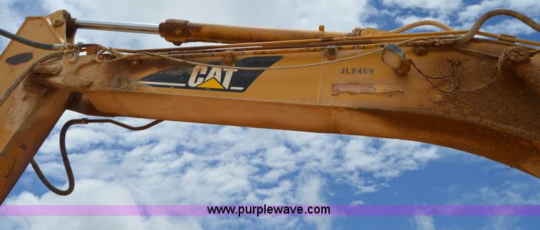 image for item H2980 2000 Caterpillar 318BL excavator