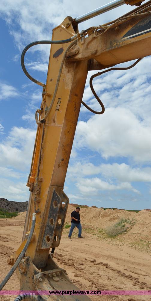 image for item H2980 2000 Caterpillar 318BL excavator