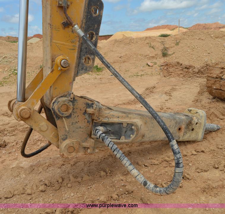 image for item H2980 2000 Caterpillar 318BL excavator