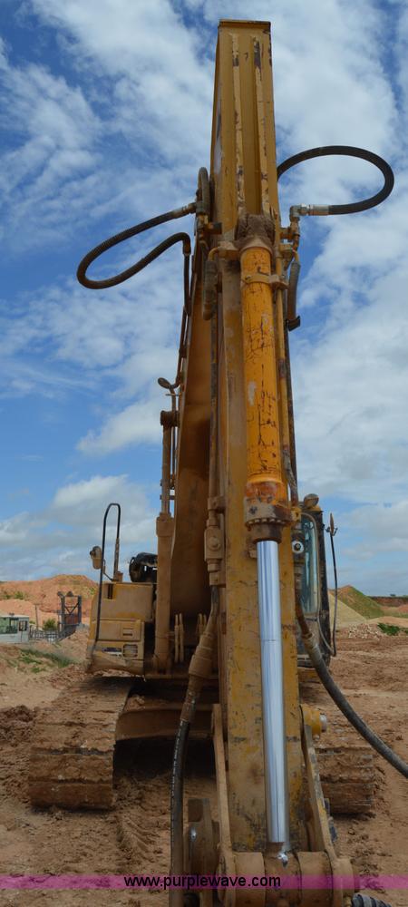 image for item H2980 2000 Caterpillar 318BL excavator