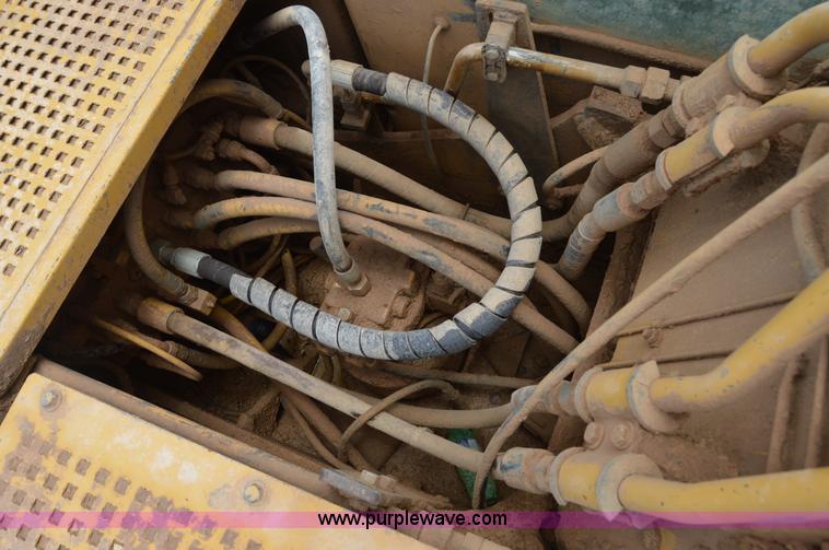 image for item H2980 2000 Caterpillar 318BL excavator