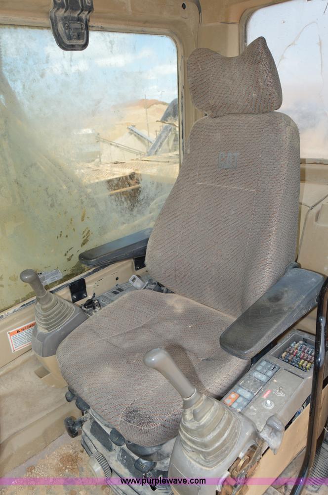 image for item H2980 2000 Caterpillar 318BL excavator