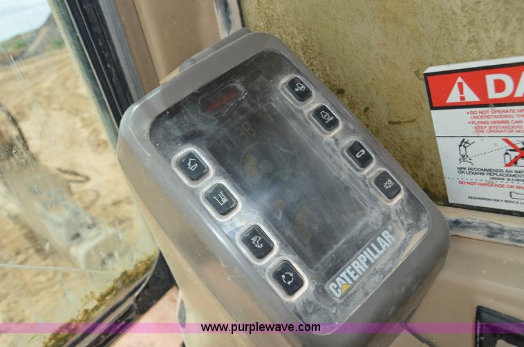 image for item H2980 2000 Caterpillar 318BL excavator