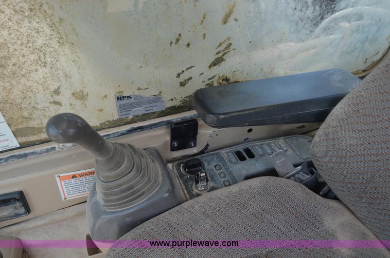 image for item H2980 2000 Caterpillar 318BL excavator