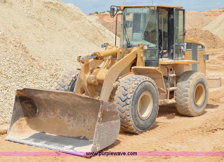 image for item H2982 1999 Caterpillar 938G wheel loader
