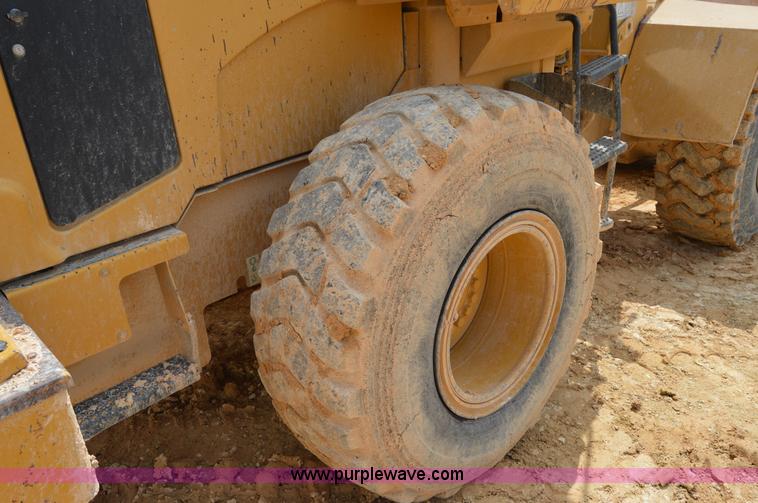image for item H2982 1999 Caterpillar 938G wheel loader
