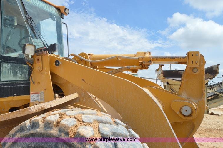 image for item H2982 1999 Caterpillar 938G wheel loader
