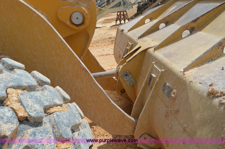 image for item H2982 1999 Caterpillar 938G wheel loader