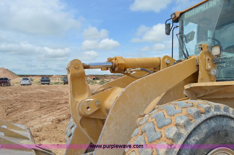 image for item H2982 1999 Caterpillar 938G wheel loader
