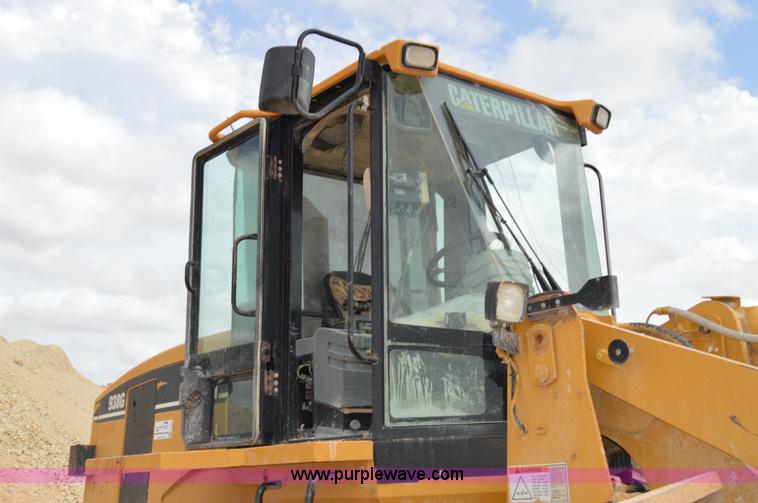 image for item H2982 1999 Caterpillar 938G wheel loader