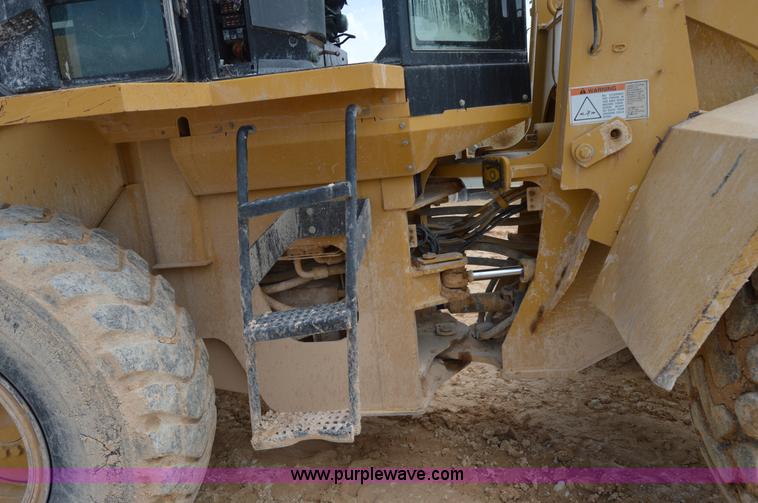image for item H2982 1999 Caterpillar 938G wheel loader