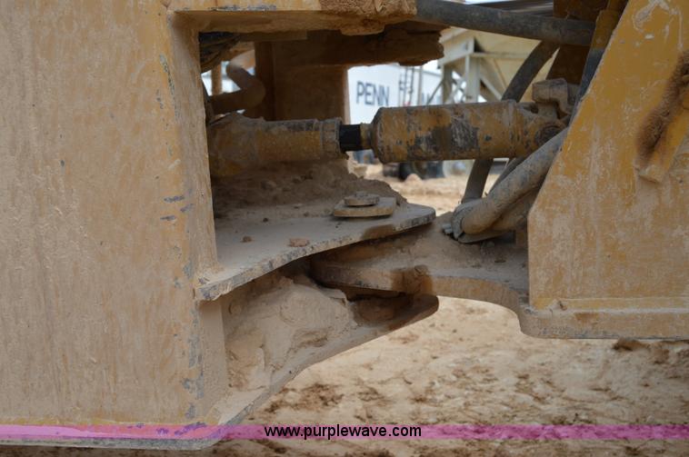 image for item H2982 1999 Caterpillar 938G wheel loader