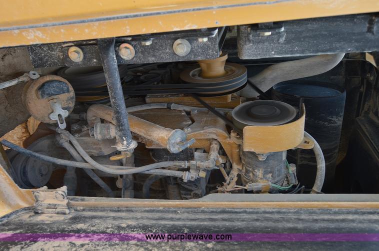 image for item H2982 1999 Caterpillar 938G wheel loader