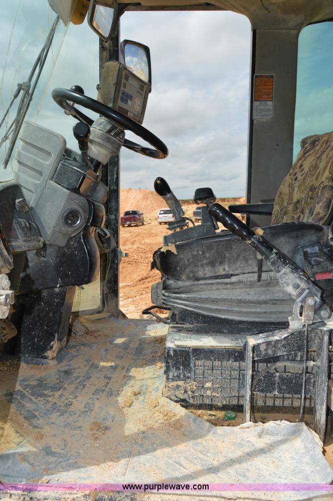 image for item H2982 1999 Caterpillar 938G wheel loader