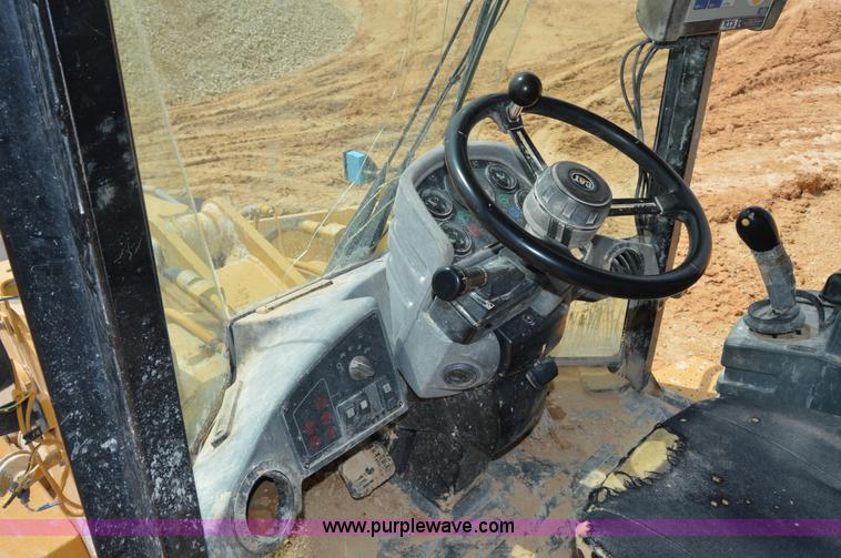 image for item H2982 1999 Caterpillar 938G wheel loader
