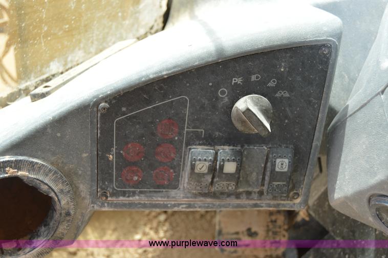 image for item H2982 1999 Caterpillar 938G wheel loader