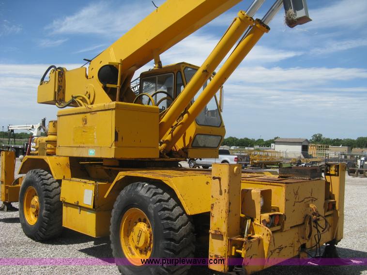 image for item H5349 Pettibone 820 hydraulic crane