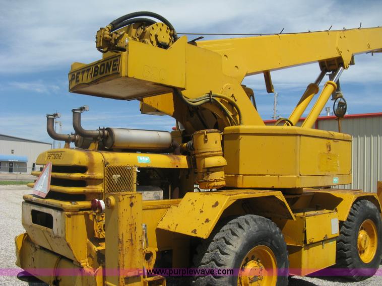image for item H5349 Pettibone 820 hydraulic crane