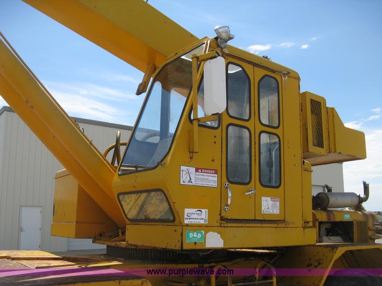 image for item H5349 Pettibone 820 hydraulic crane