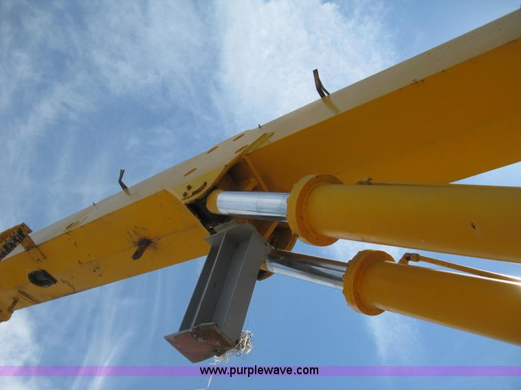 image for item H5349 Pettibone 820 hydraulic crane