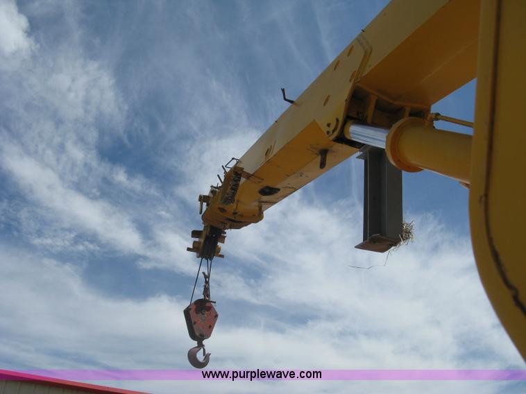 image for item H5349 Pettibone 820 hydraulic crane